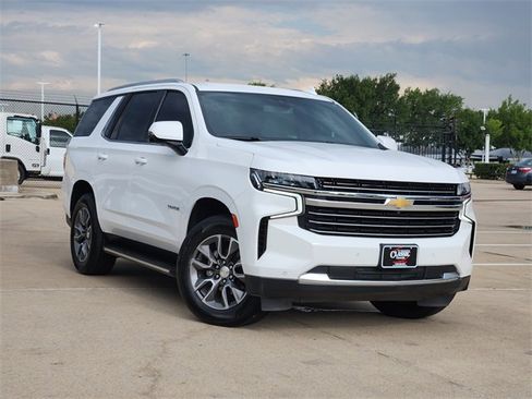 Used 2022 Chevrolet Tahoe LT w/ Luxury Package AWD/4WD image 2
