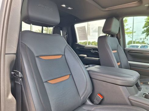 Used 2024 GMC Sierra 1500 AT4 w/ Technology Package AWD/4WD image 30