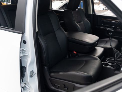 Used 2017 RAM 3500 Laramie image 32