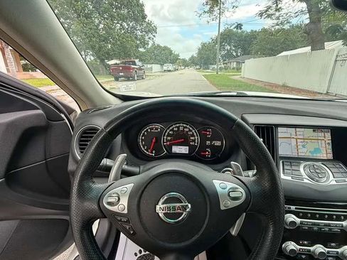 Used 2014 Nissan Maxima 3.5 SV w/ Premium Package FWD image 9