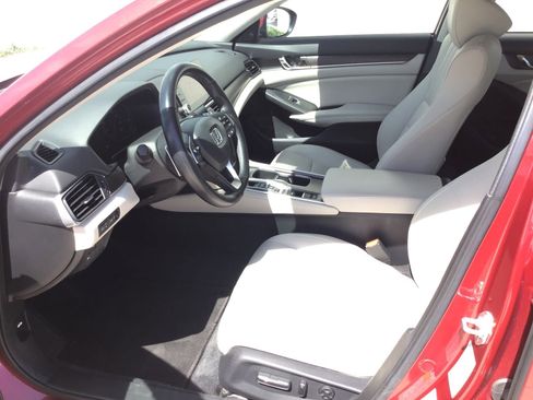 Used 2022 Honda Accord Touring image 8