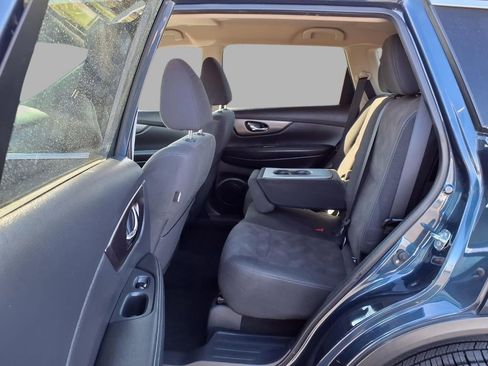 Used 2016 Nissan Rogue SV image 25
