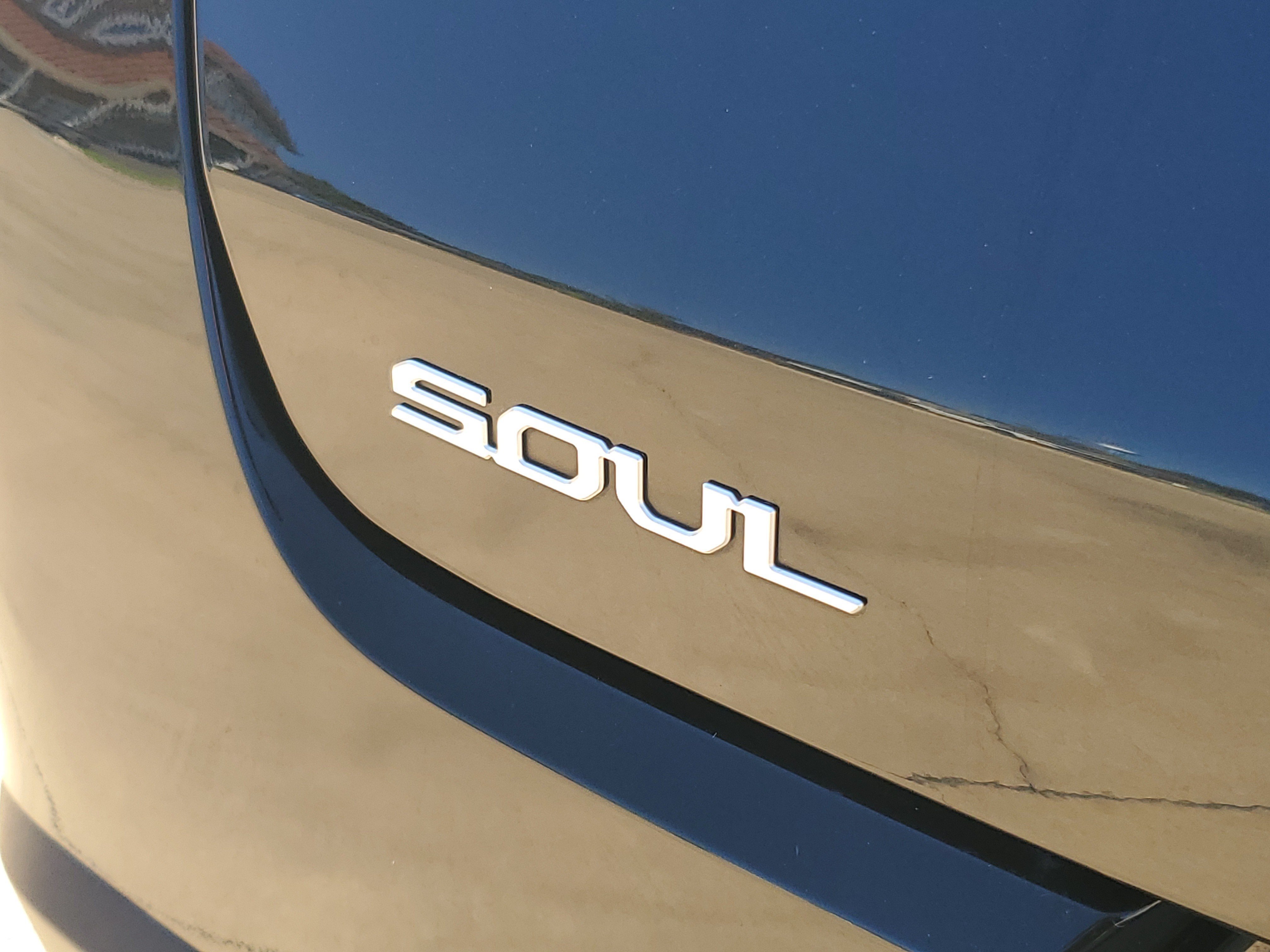 Used 2024 Kia Soul LX w/ Option Group 015 FWD image 33