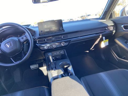 Used 2025 Honda Civic Sport image 14