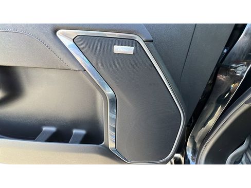 Certified 2025 Chevrolet Silverado 1500 LTZ AWD/4WD image 27
