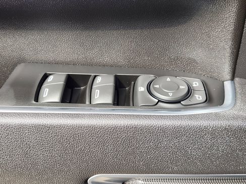 Used 2025 Chevrolet Silverado 2500 LT AWD/4WD image 30