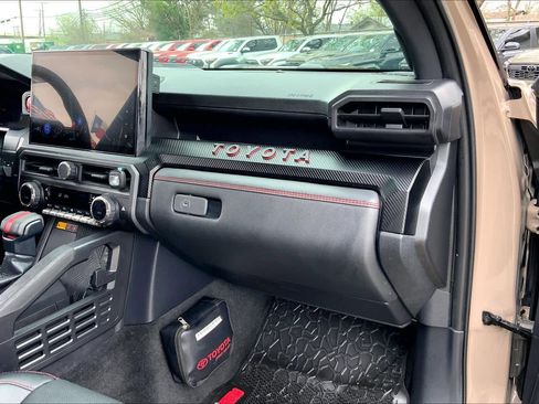 Used 2025 Toyota Tacoma TRD Pro image 18