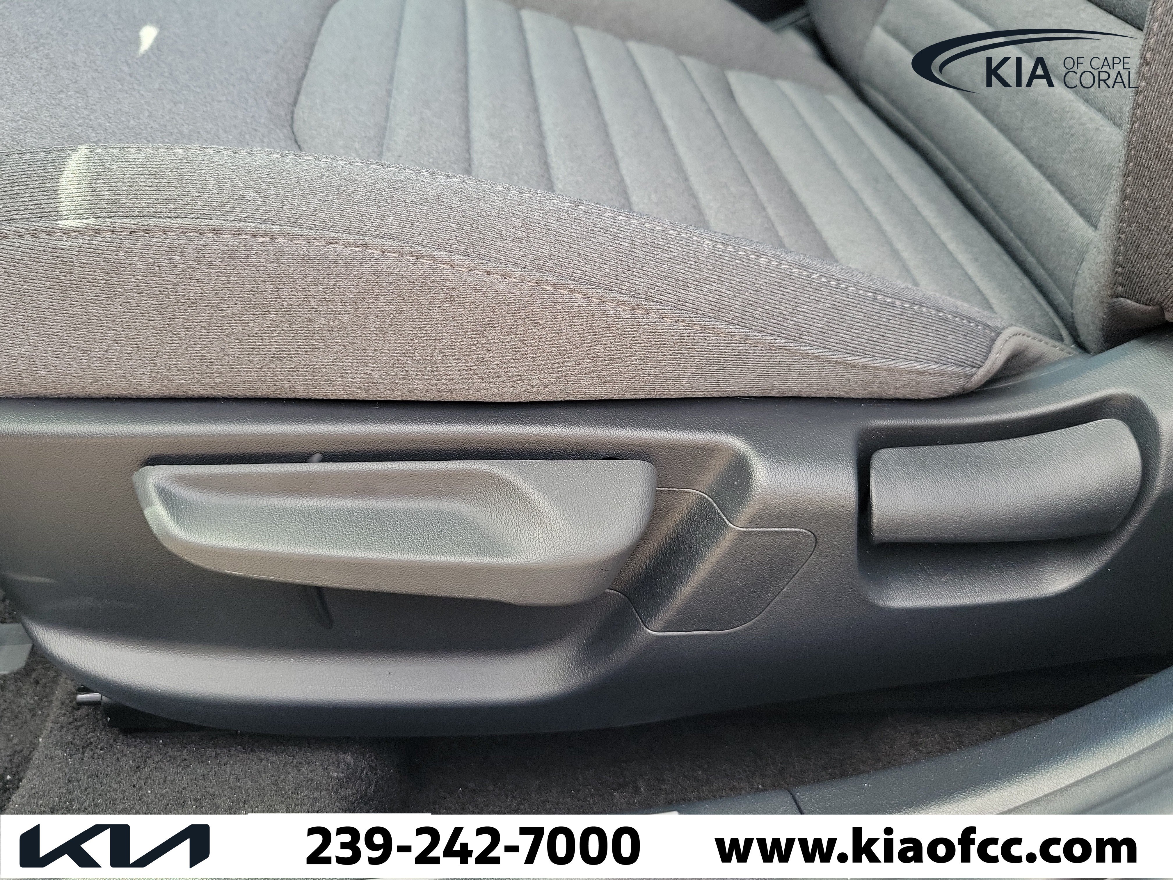 New 2025 Kia K4 EX FWD image 21