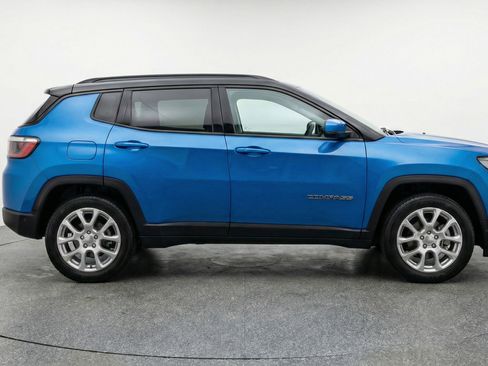 Used 2025 Jeep Compass Limited AWD/4WD image 11