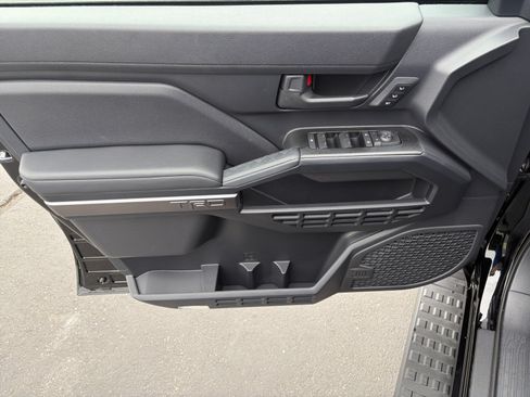 Certified 2026 Toyota 4Runner TRD Off-Road Premium AWD/4WD image 9