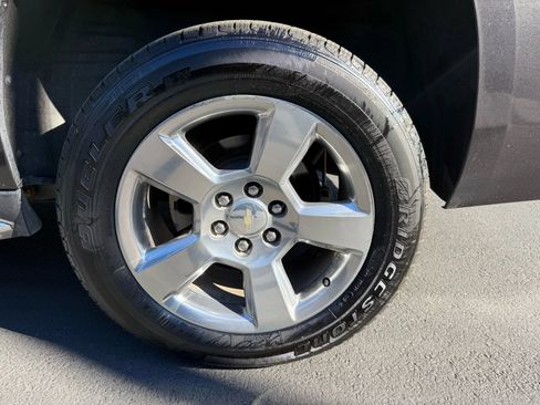 Used 2018 Chevrolet Suburban Premier AWD/4WD image 34