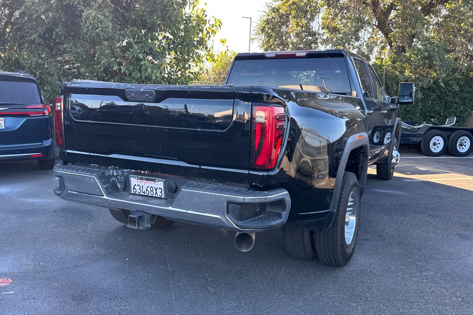 Used 2024 GMC Sierra 3500 SLE w/ SLE Convenience Package RWD image 4