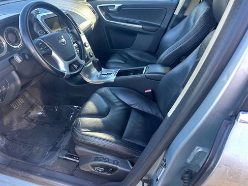 Used 2012 Volvo XC60 T6 AWD/4WD image 2