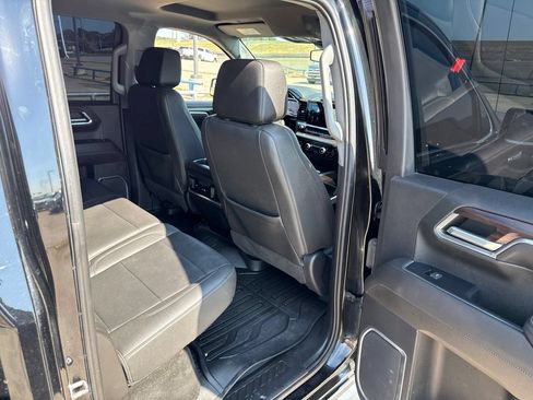 Used 2023 GMC Sierra 1500 SLT AWD/4WD image 12