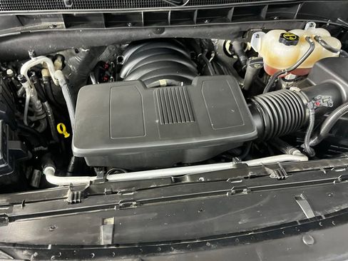 Used 2024 GMC Yukon XL SLT image 42