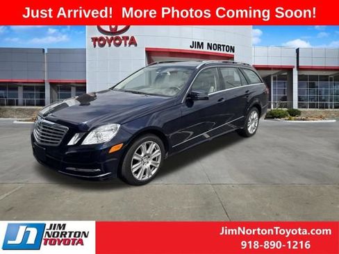 Used 2013 Mercedes-Benz E 350 4MATIC Wagon image 2