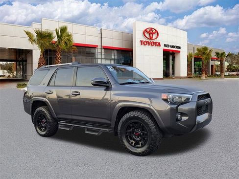 Used 2022 Toyota 4Runner SR5 image 2