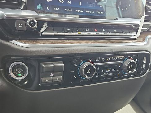 Used 2025 Chevrolet Silverado 1500 LT image 20