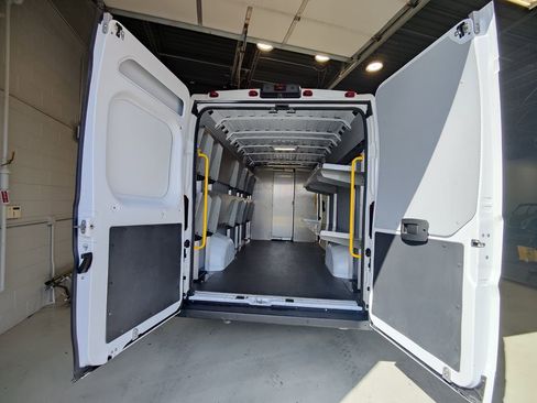 Used 2023 RAM ProMaster 3500 w/ Driver Convenience Group FWD image 12
