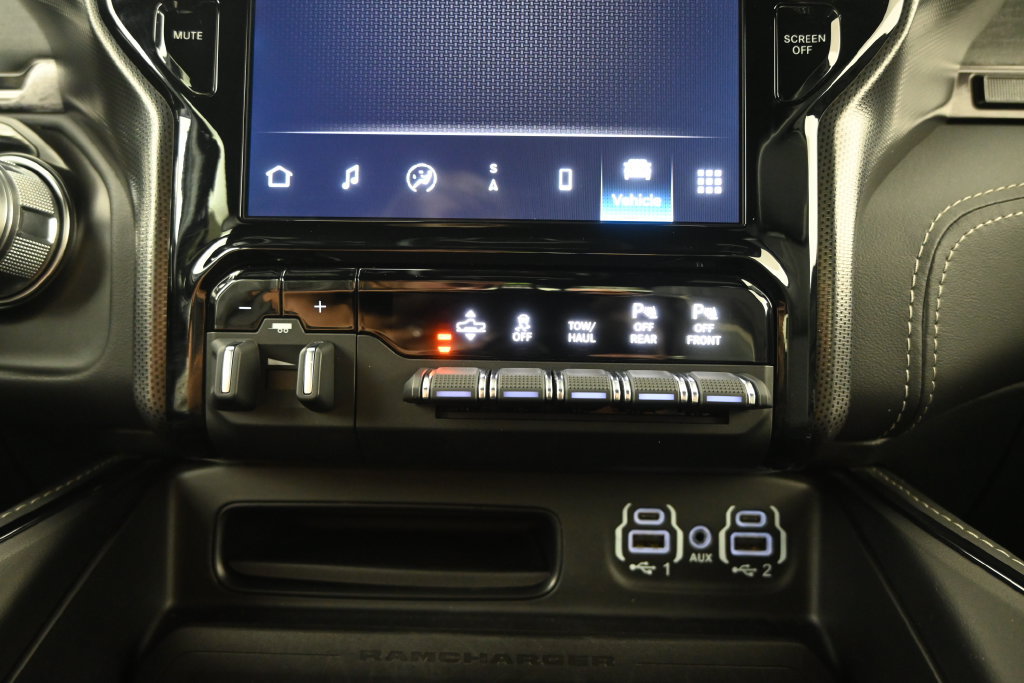 Used 2024 RAM 1500 Limited AWD/4WD image 32