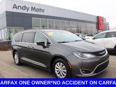 Used 2017 Chrysler Pacifica Touring-L