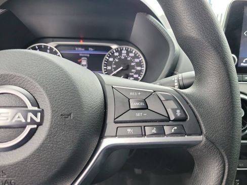 Used 2025 Nissan Sentra SV FWD image 23