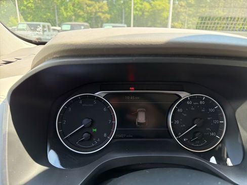 Used 2023 Nissan Rogue SV w/ SV Premium B Package FWD image 14