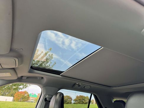 Certified 2022 Ford Explorer XLT w/ Equipment Group 202A image 21