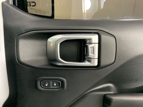 Used 2021 Jeep Gladiator Sport AWD/4WD image 36