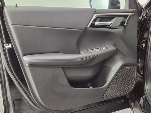 Used 2025 Mitsubishi Outlander SE image 21