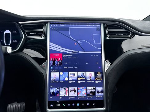 Used 2017 Tesla Model X 100D image 5