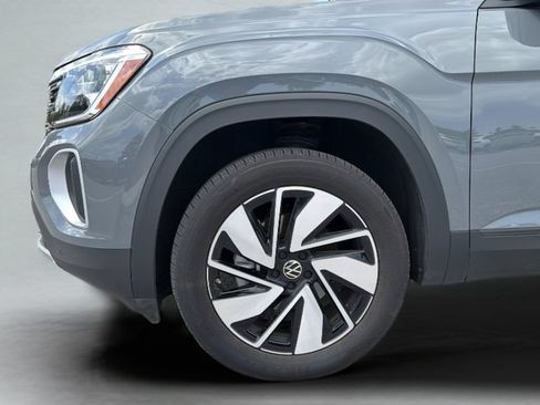 Used 2025 Volkswagen Atlas SE FWD image 35