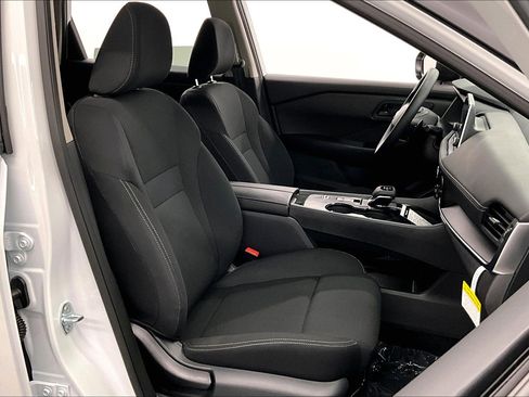 New 2025 Nissan Rogue S image 63