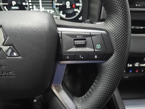 Used 2025 Mitsubishi Outlander SEL AWD/4WD image 26
