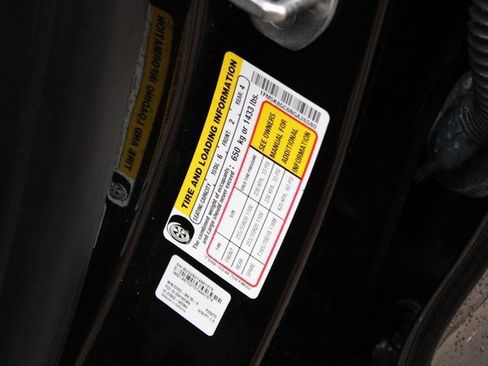 Used 2022 Ford Explorer ST image 30