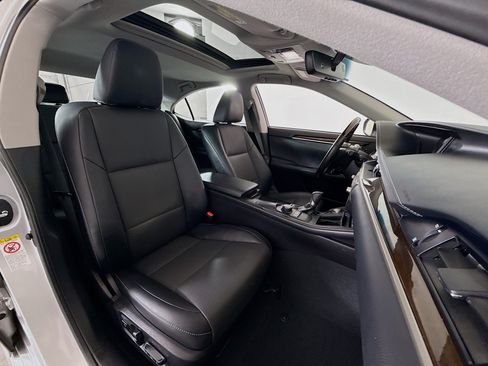 Used 2017 Lexus ES 350 w/ Premium Package FWD image 26