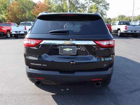 Used 2021 Chevrolet Traverse LT image 38