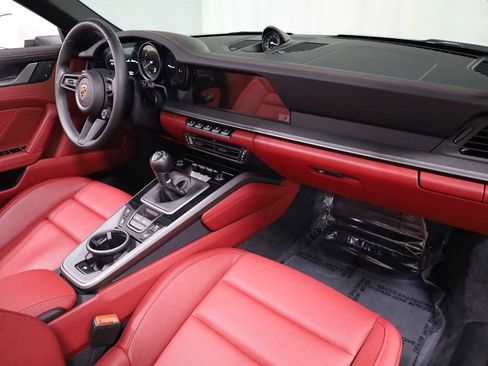 Certified 2024 Porsche 911 Targa 4S image 6