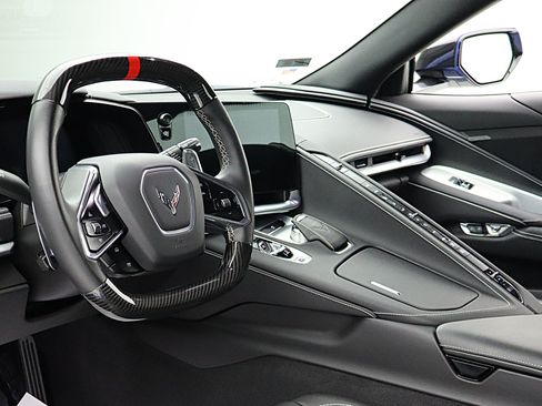 Used 2021 Chevrolet Corvette Stingray Coupe w/ 1LT RWD image 29