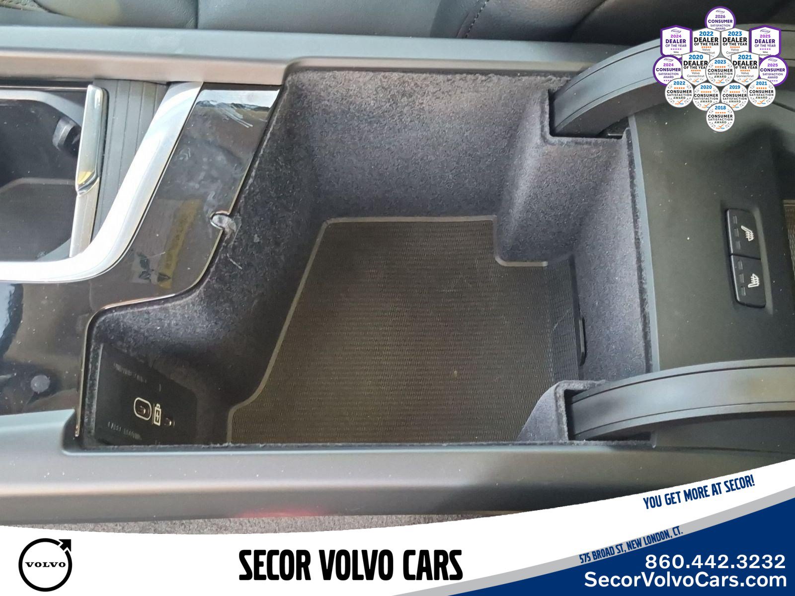 Used 2024 Volvo XC60 B5 Core w/ Climate Package AWD/4WD image 16