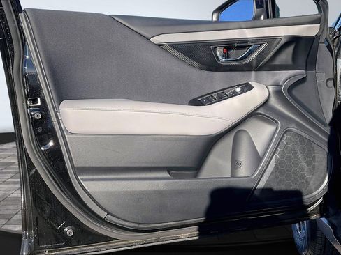 Certified 2025 Subaru Outback Premium w/ Popular Package #1A image 17