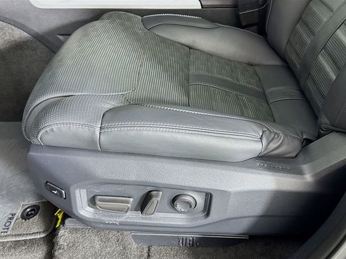 Used 2025 Toyota Sequoia Capstone image 22