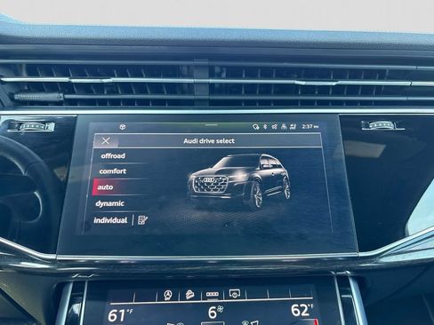 Used 2025 Audi Q7 3.0T Premium Plus AWD/4WD image 26