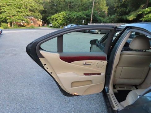 Used 2008 Lexus LS 460 image 10