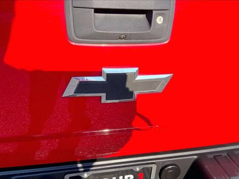 Used 2017 Chevrolet Colorado W/T RWD image 31