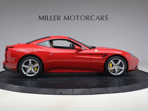 Certified 2016 Ferrari California T image 31