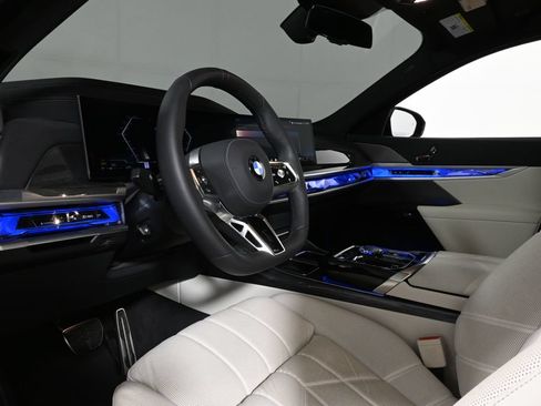 Used 2025 BMW 740i xDrive AWD/4WD image 14