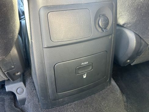 Used 2008 Kia Sorento LX w/ Sport Pkg image 13