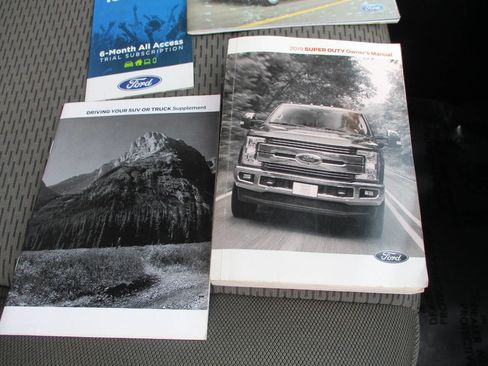 Used 2019 Ford F250 XLT w/ XLT Premium Package image 29