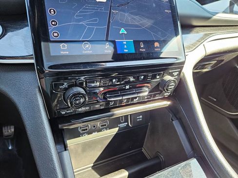 Used 2024 Jeep Grand Cherokee Trailhawk image 26